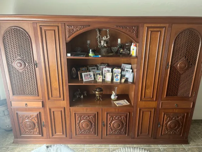 Estante Buffet Cristaleira Gigante em Madeira Maciça Entalhada - 3m x 2m