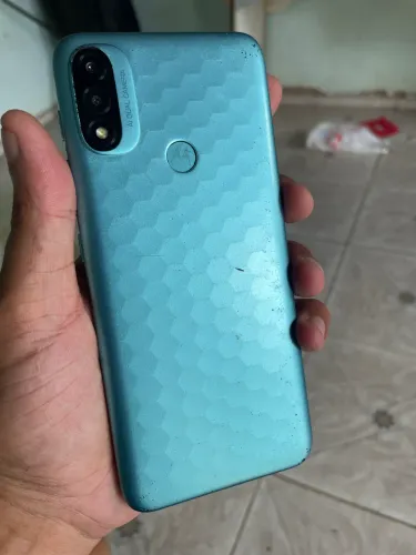 Celular moto e20 funcionando tudo perfeitamente 