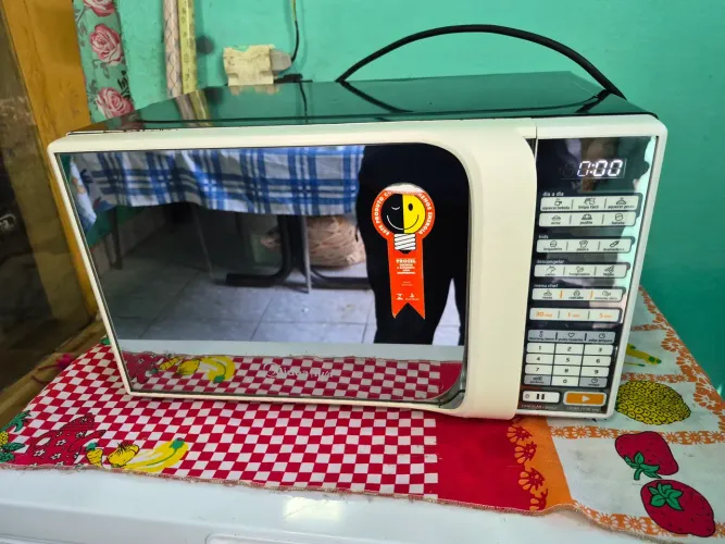 Microondas Midea 23L