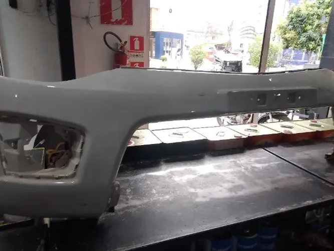 Parachoque L200 Mitsubishi