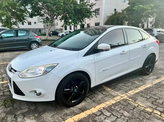 Ford Focus Sedan 2.0 16v/2.0 16V Flex 4P Aut. 2015