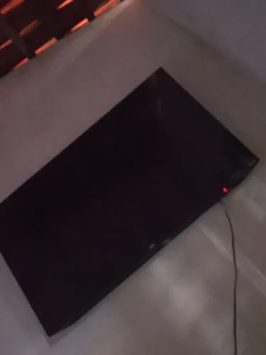 Vende-se televisão
