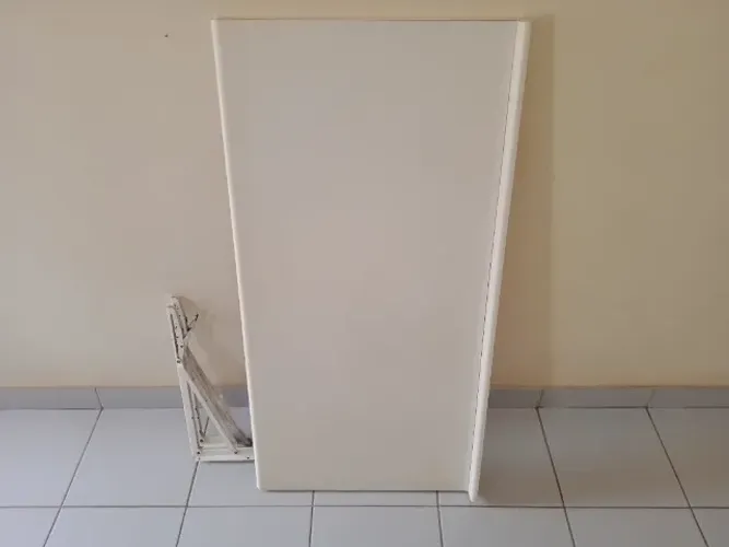 Mesa de parede dobrável