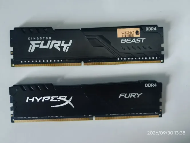Vendo 4 Memórias RAM DDR4 4x8=32GB