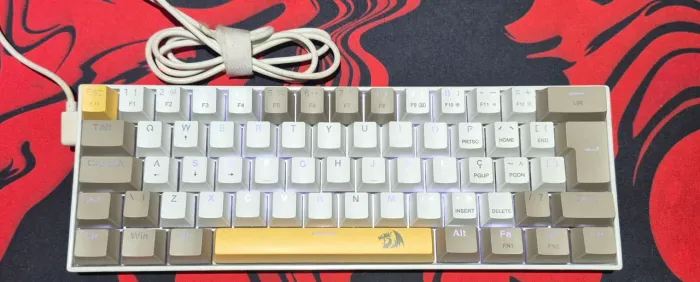 Teclado mecânico Redragon Lakshmi K606 swich brown