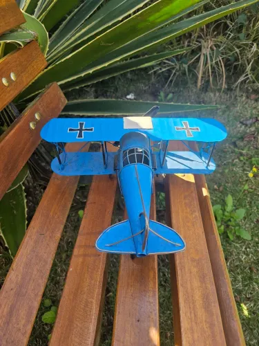 Avião artesanal