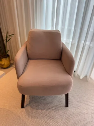 2 Poltronas Rosé Estofadas | Impecáveis