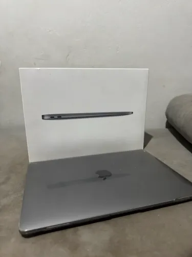 MACBOOK AIR M1