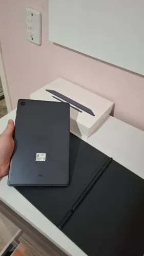 Samsung Tab S6 Lite na caixa