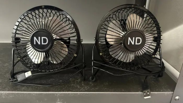 2 ventiladores de mesa USB em bom estado