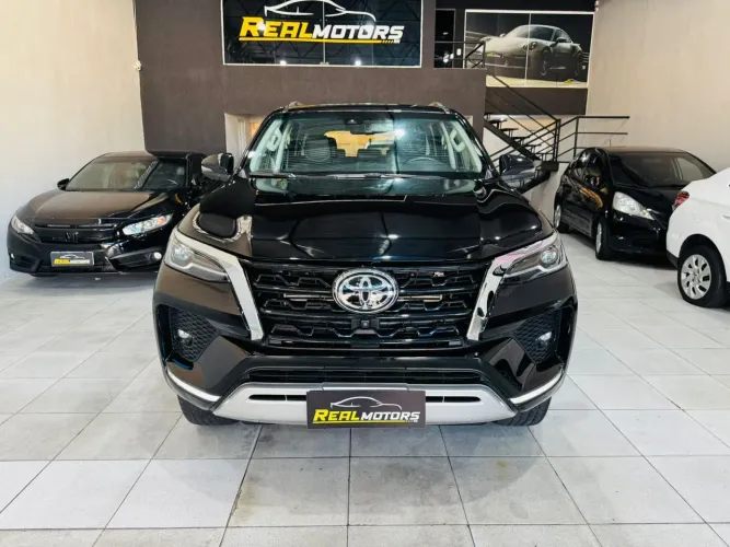 Toyota Hilux SW4 SRX 4X4 2.8 TDI 16V Dies. Aut. 2024