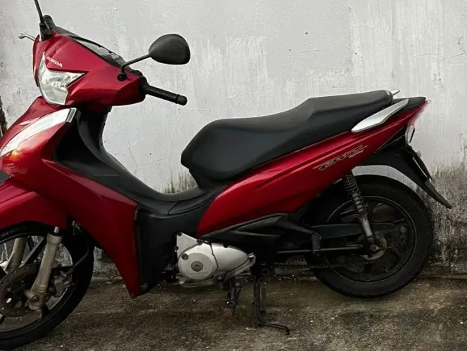 Moto biz pronta pra andar 