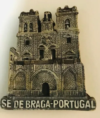 Imã de geladeira 3D - souvenir da Sé de Braga - Portugal