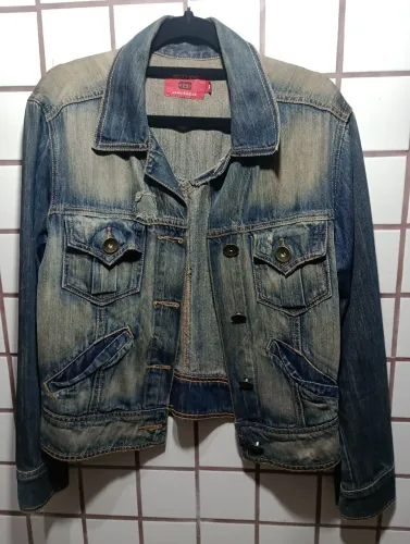 Jaqueta jeans biotipo lavagem desbotada 