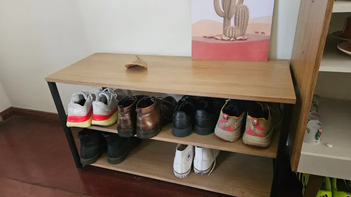 Sapateira em estilo industrial