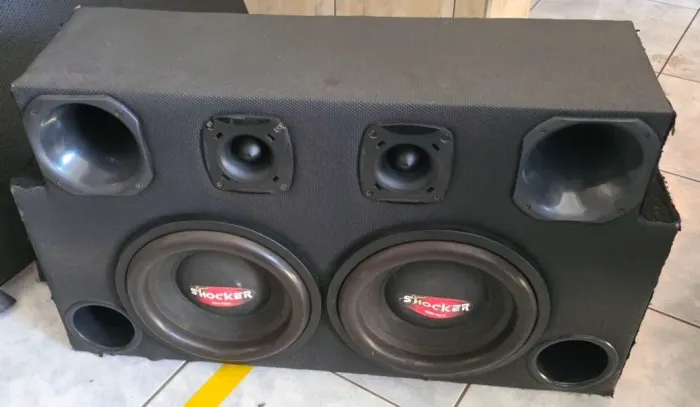 Caixa de Som Automotivo Trio Completa - 2 Sub 500 RMS - 2 Cornetas/Tweeters - Módulo PO
