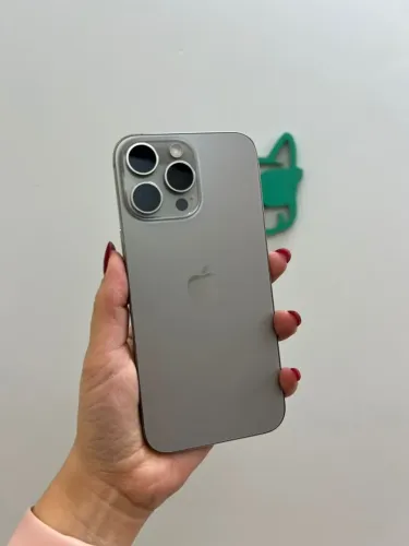 iPhone 16 Pro Max 256gb Cinza - Seminovo - 99% Bateria - Retirada em Loja Física em BH