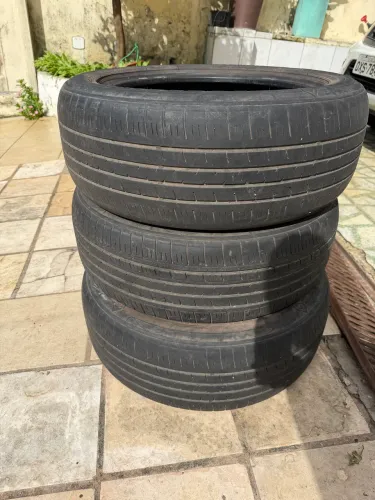 Pneu 225/55R18 aro 18