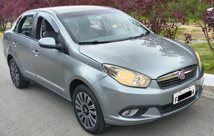 Fiat Grand Siena Essence 1.6 Flex 16V 2014