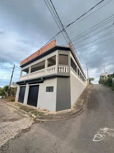 Excelente casa à venda em Cunha-SP.