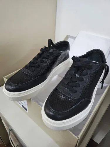 Tênis Arezzo Novinho