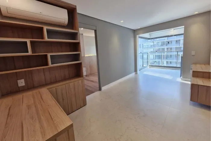 Apartamento à venda com 1 suíte e 1 vaga no Condomínio BDEB 695 em Santo Amaro REF: OR8604