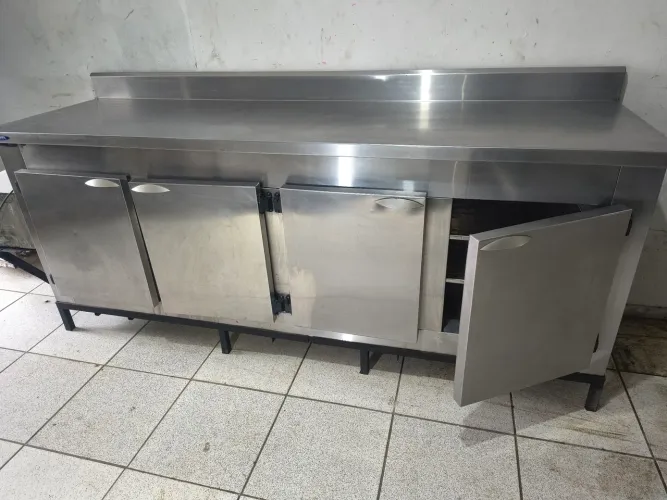 Balcão refrigerado inox 2 porta freezer e 2 porta refrigerador dependendo  entrego hoje 