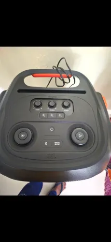 JBL partybox 710