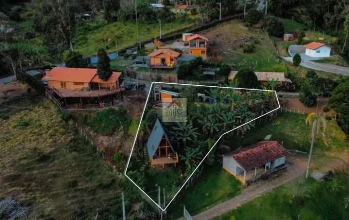 Chácara em São Bento do Sapucaí-SP, 890m² de terreno com Chalé no Paiol Grande!