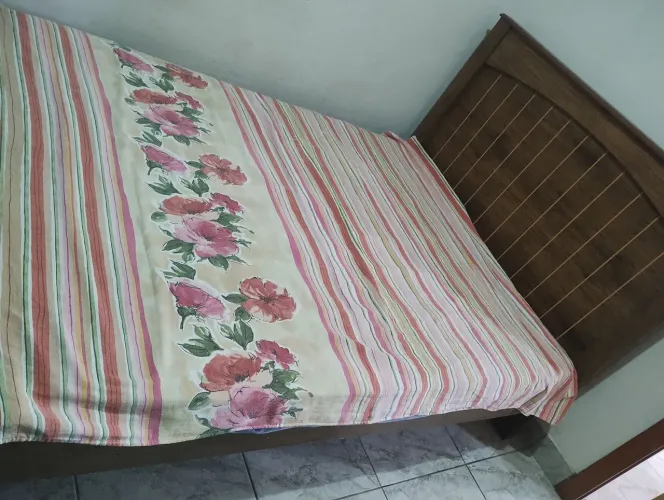 Cama solteiro/ cama casal