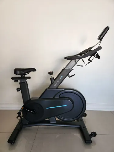 Bicicleta Spinning Ovicx Xcycle Q200 - Resistência Magnética (Semi-nova)