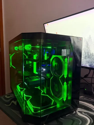 Computador Gamer com INTEL I5-10400F e RTX 4060,1T de espaço e 32G de RAM