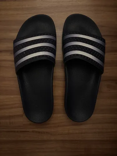 Chinelo Adidas