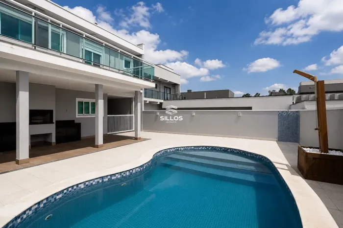 Casa à venda mobiliada com 5 suítes no Balneário Atami em Pontal do Paraná