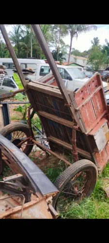 Carroção vendo ou troco 
