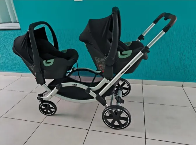 Carrinho abc design gêmeos com moises e isofix