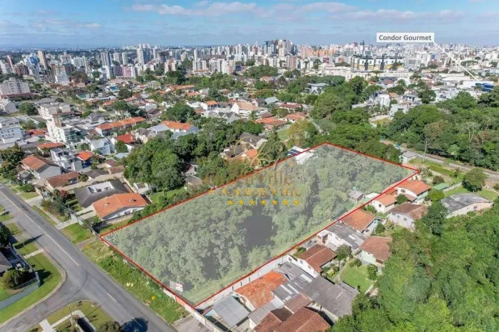Boa Vista, Terreno ZR3 com 3.010 m² e Bosque Privativo no Melhor do Ahú | 35m de Frente pa