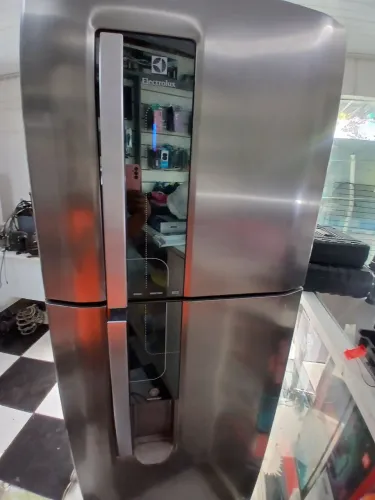 Geladeira inox FOSS FREE