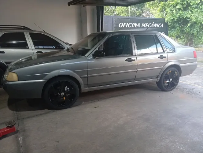 Volkswagen Santana 1.8 MI (álcool) 2003