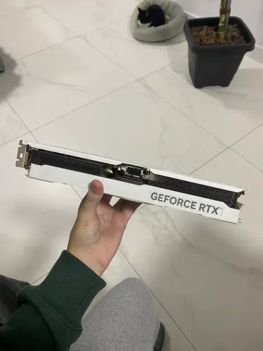 RTX 4070 Galax OC White