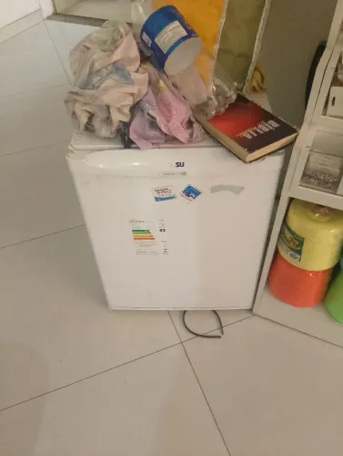 Frigobar Consul 76 litros