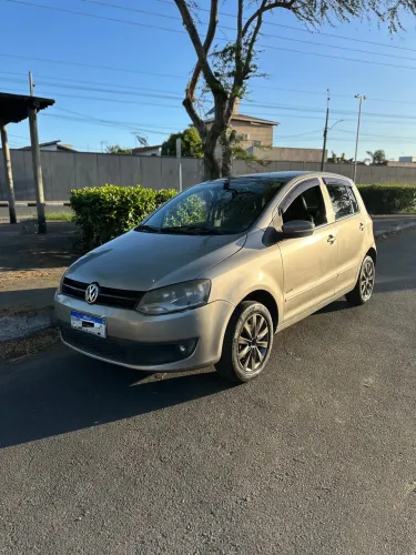 Volkswagen Fox 1.6 MI Total Flex 8V 5P 2011