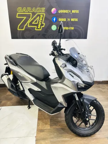 ADV 160 2025 So 4 mil km