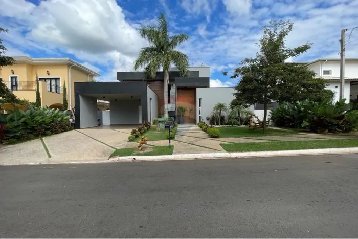 Casa Luxuosa em Condomínio em Tatuí, SP