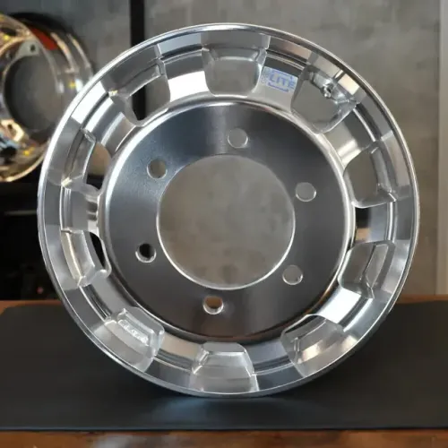 Roda de Alumínio 17,5 x 6 Speedline Caminhão 3/4 VUC - Italspeed