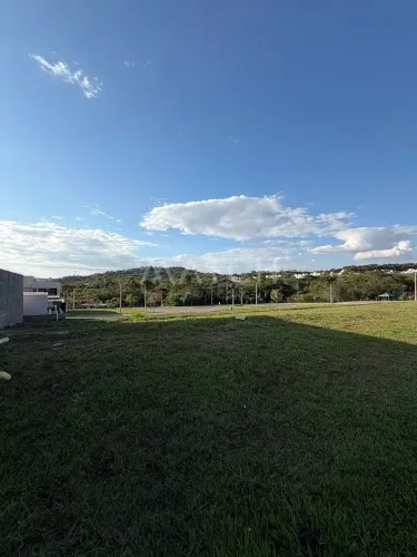 Lote à venda com 300m2 no Jardins Porto, Senador Canedo, GO