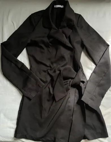 Macaquinho Blazer preto 