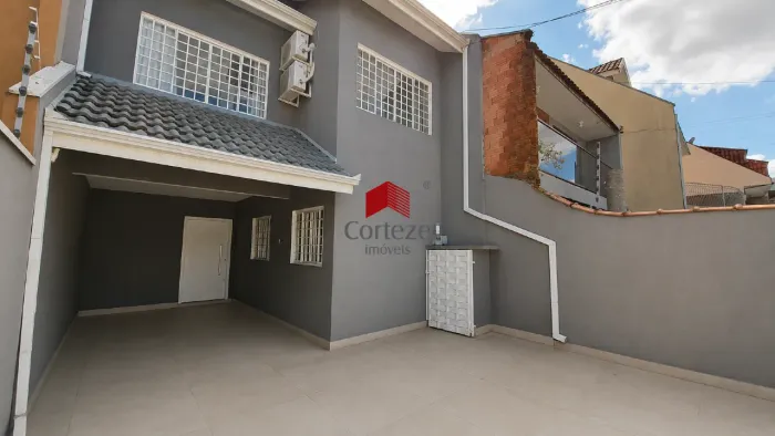 Sobrado com 152m² 3 quartos, à venda, no bairro Guabirotuba em Curitiba