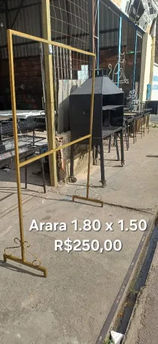Arara de roupa ( 1.80 x 1.40 ) pronta entrega