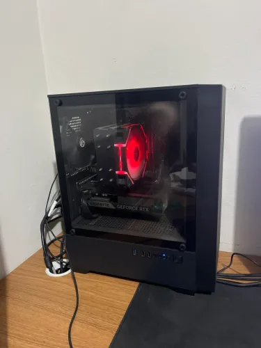 PC - RTX 5060Ti 8GB - Ryzen 5 5500 - SSD Lexar 1TB - MEM RAM Corsair Vengeance 32GB (2x16)